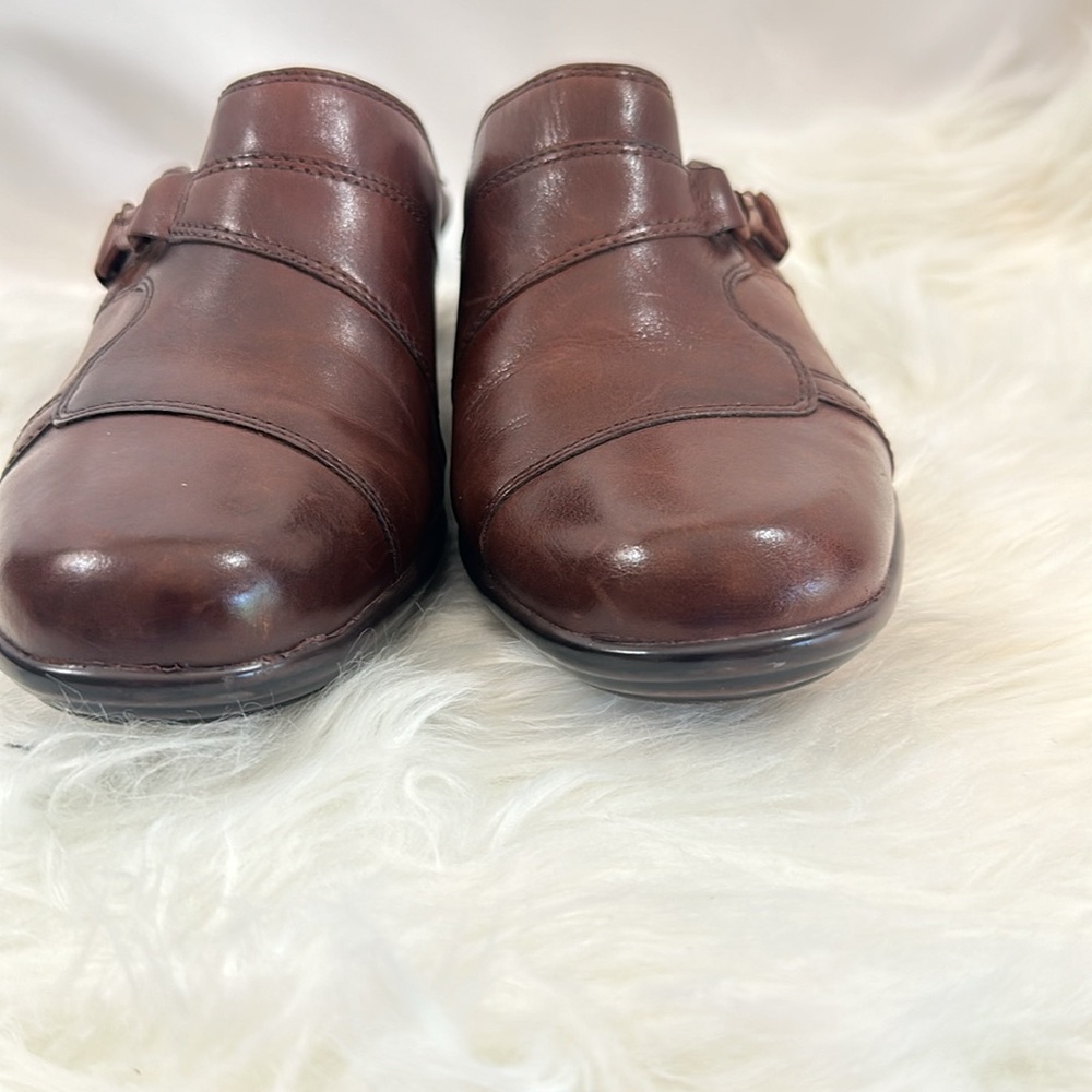 Clarks - Picture 8 of 11